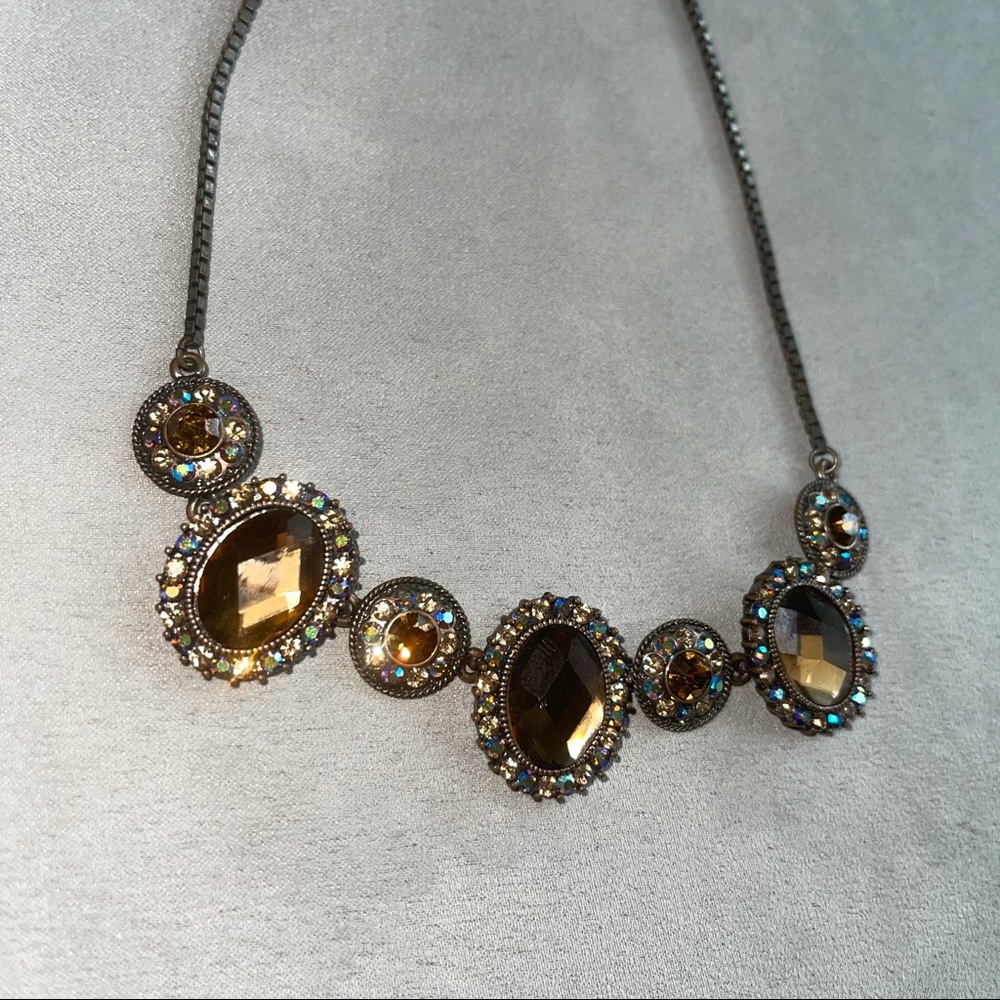Cache Crystal Necklace